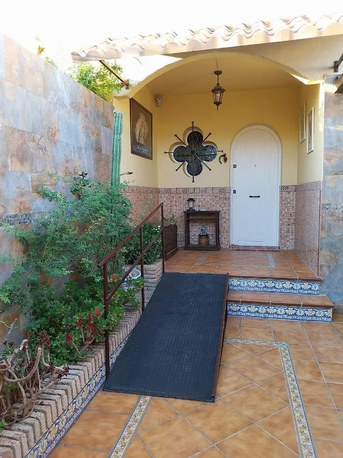 Homestay Casa Serena Villanueva del Ariscal